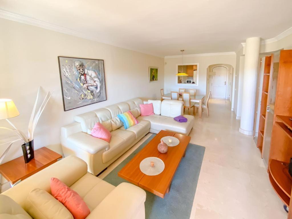 Apartamento En Los Patios De Santa Maria Golf Marbella Ngoại thất bức ảnh