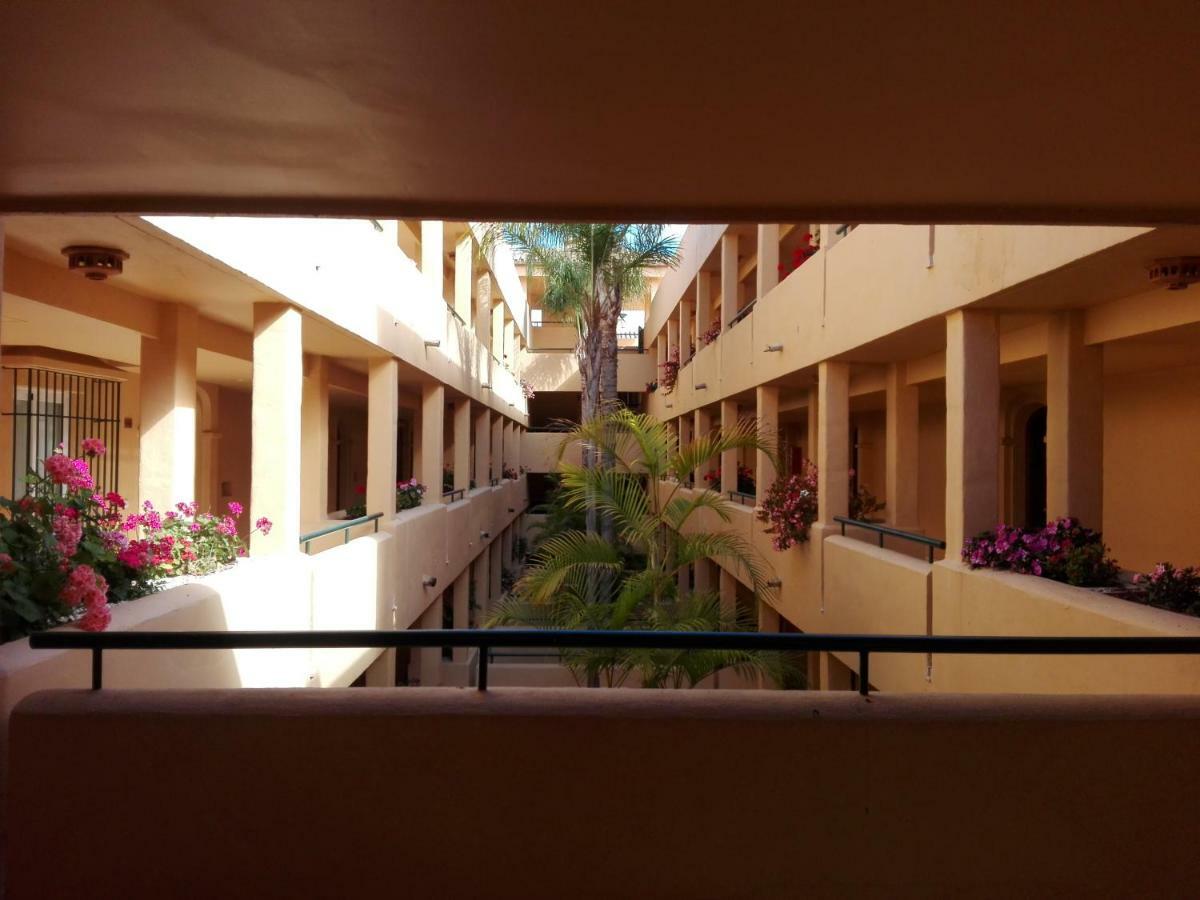 Apartamento En Los Patios De Santa Maria Golf Marbella Ngoại thất bức ảnh
