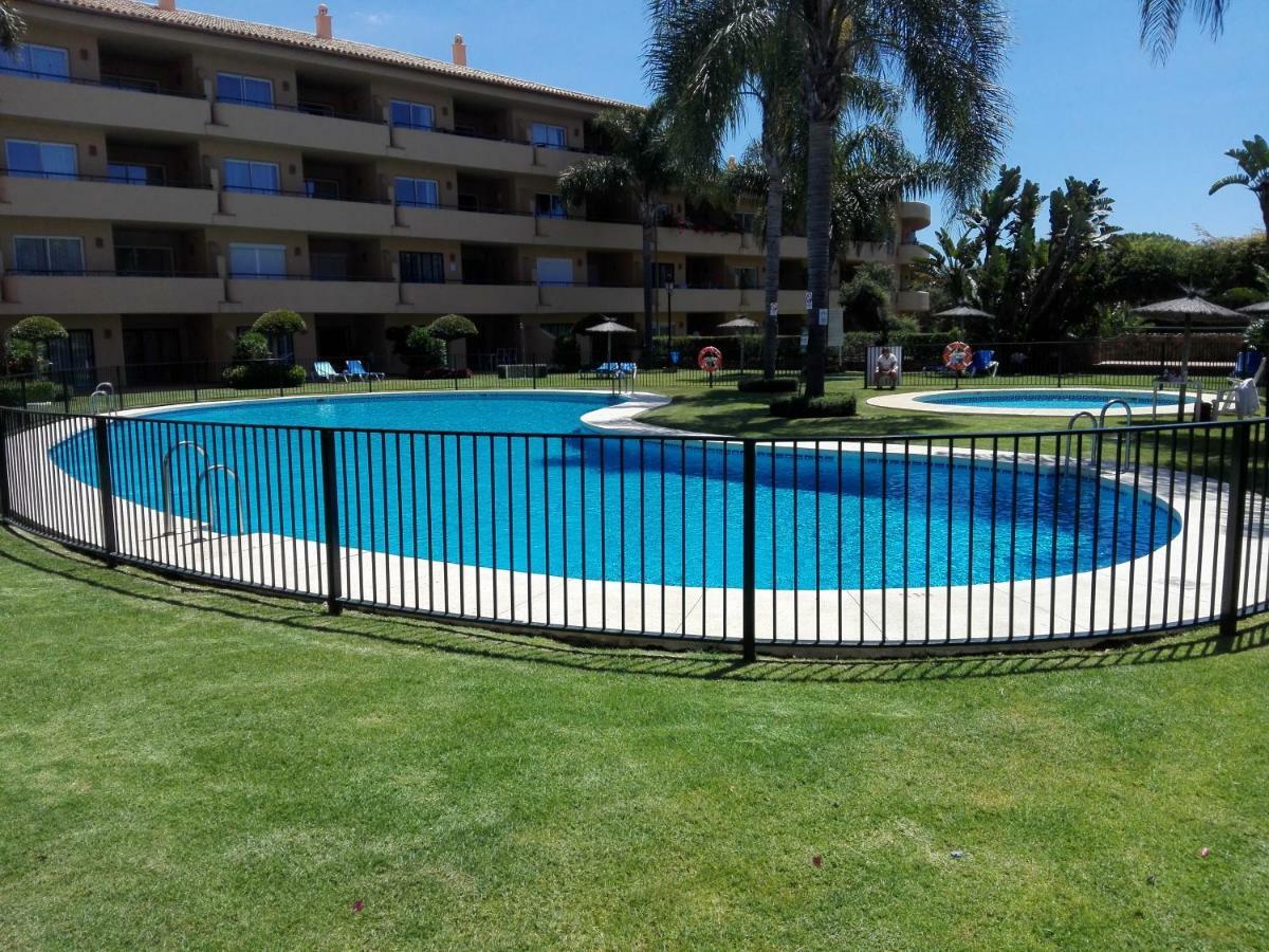 Apartamento En Los Patios De Santa Maria Golf Marbella Ngoại thất bức ảnh